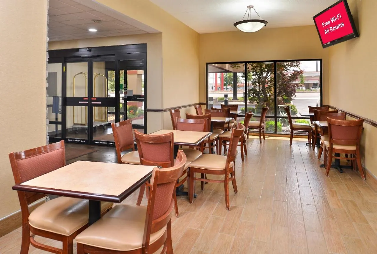 Red Roof Inn & Suites Columbus West Broad