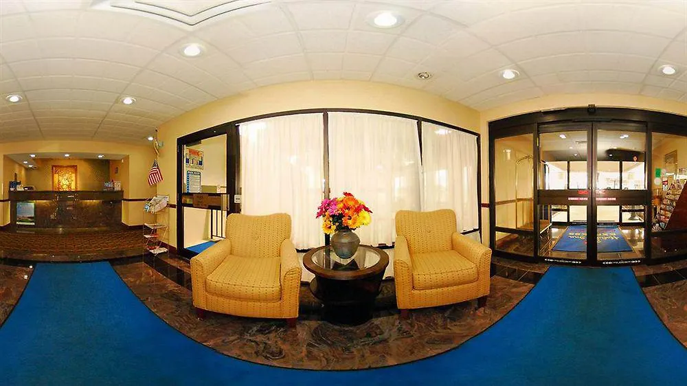 Red Roof Inn & Suites Columbus West Broad 2*,