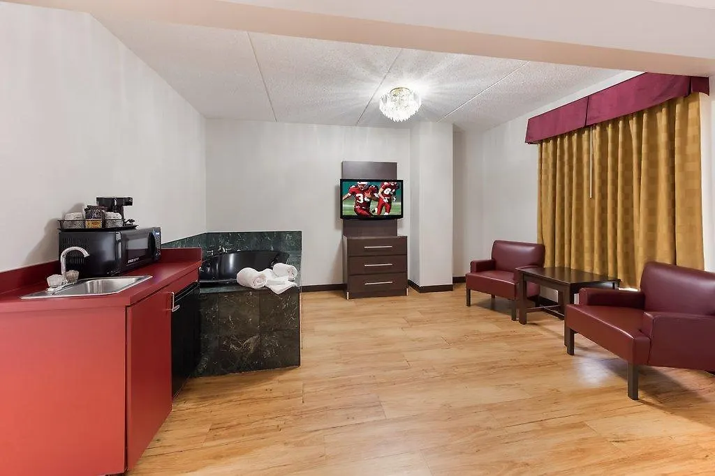 Red Roof Inn & Suites Columbus West Broad