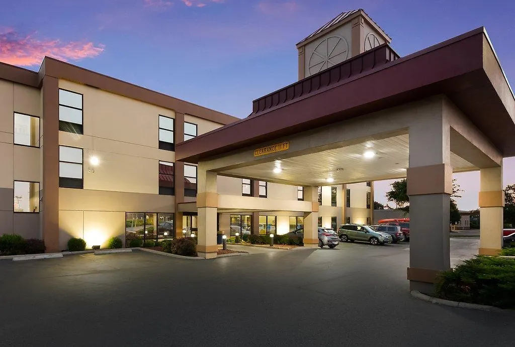 Red Roof Inn & Suites Columbus West Broad