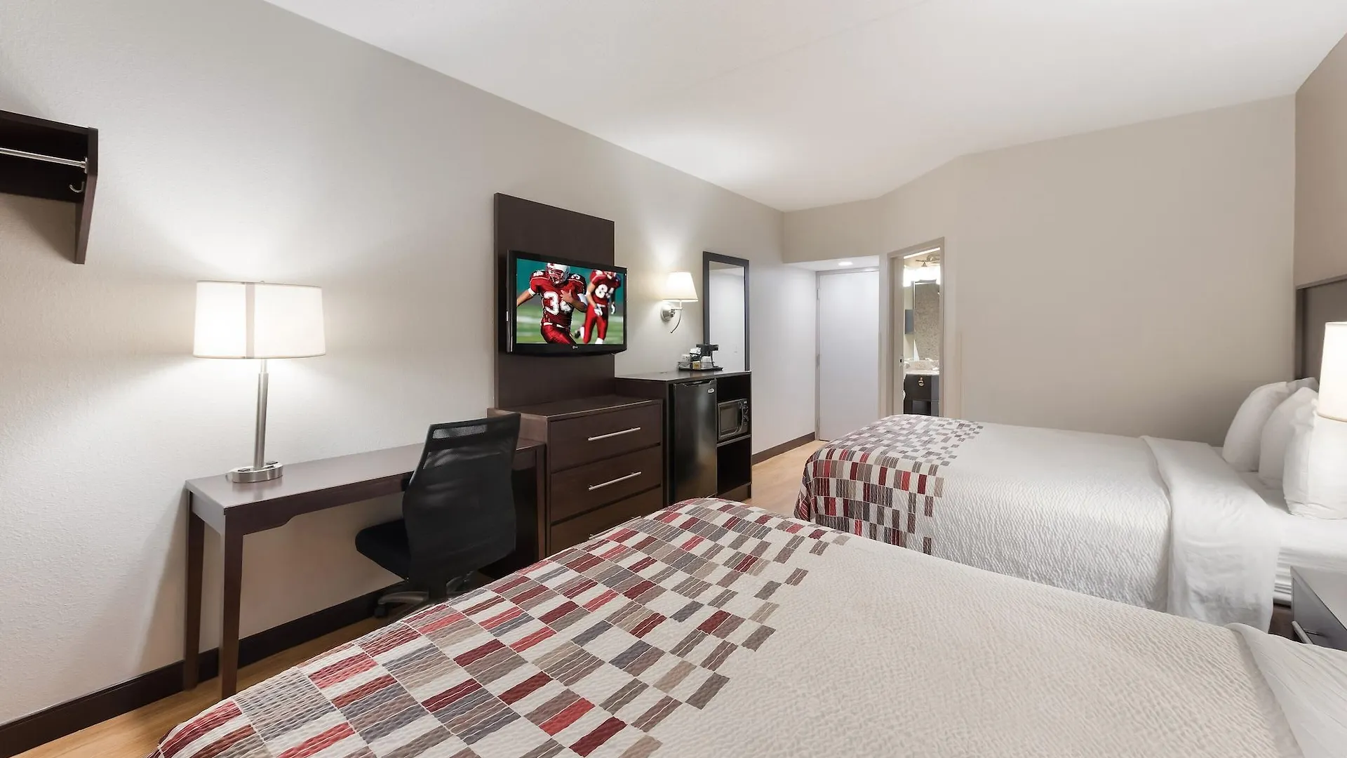Red Roof Inn & Suites Columbus West Broad
