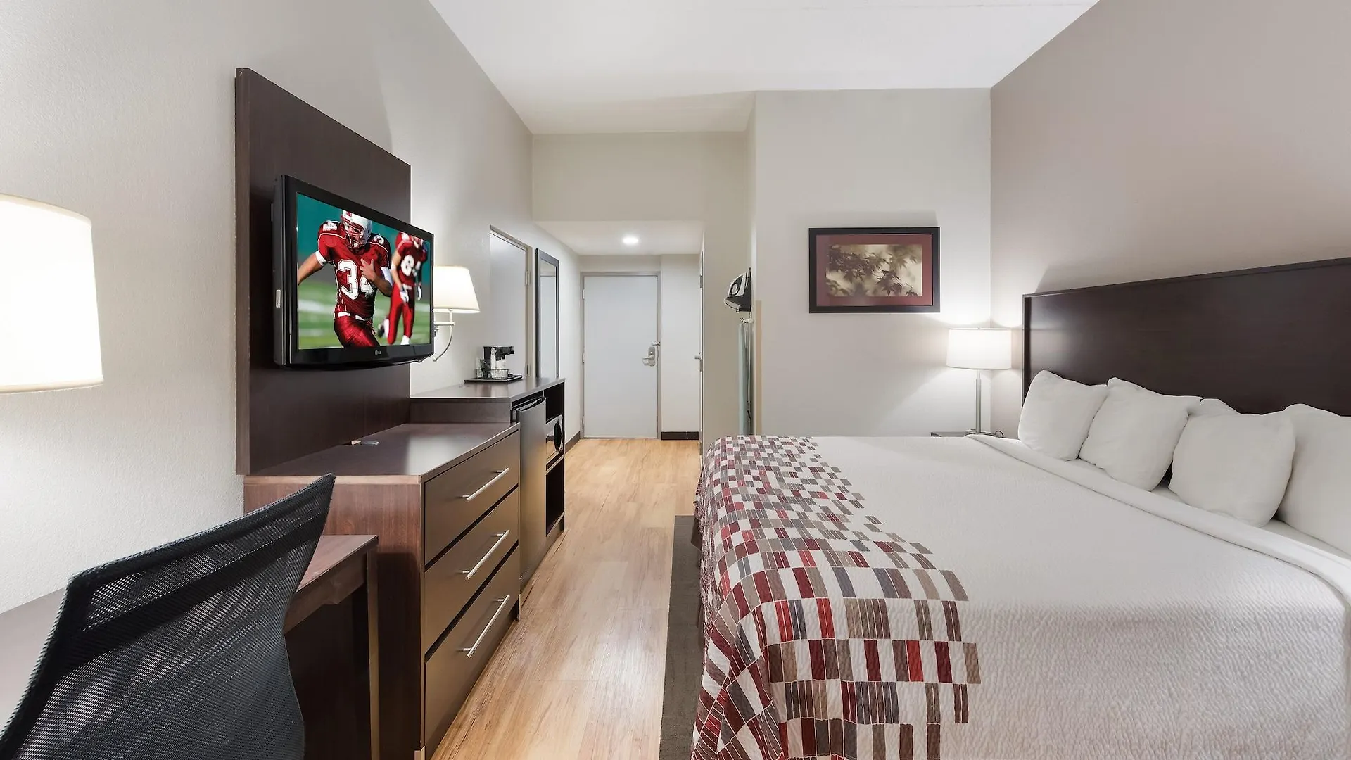 **  Red Roof Inn & Suites Columbus West Broad United States